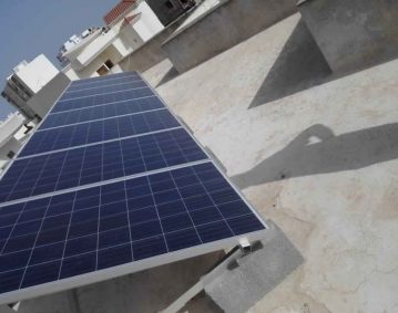 Installation photovoltaïque raccordée au réseau d’une puissance 2Kwc à route Gremda km7 SFAX TUNISIE